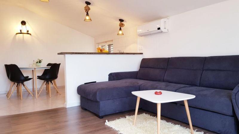 Apartment Mirjana Vodice Exterior photo