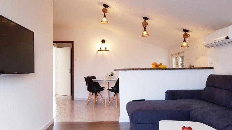 Apartment Mirjana Vodice Exterior photo